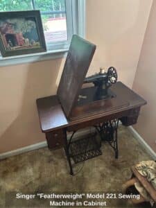 Singer-Featherweight-Model-Sewing-Machine-in-Cabinet-third-image