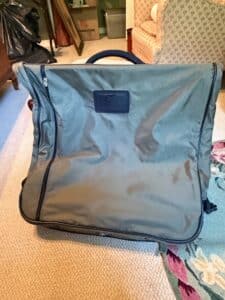 Skyway-Luggage-Garment-Bag-second-image