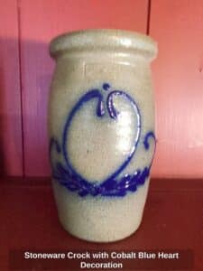 Stoneware-Crock-with-Cobalt-Blue-Heart-Decoration