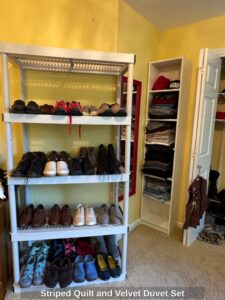 Striped-Quilt-and-Velvet-Duvet-Set-fifth-image