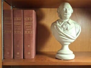 The-Annotated-Shakespeare-by-A.L.-Rowse-Volumes-and-William-Shakespeare-Bust