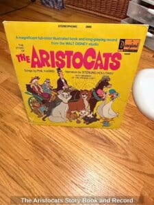 The-Aristocats-Story-Book-and-Record