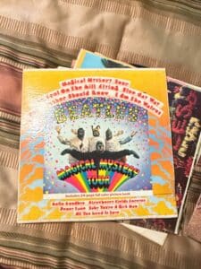 The-Beatles-Magical-Mystery-Tour-LP-Record