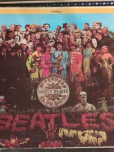 The-Beatles-Sgt.-Peppers-Lonely-Hearts-Club-Band-Vinyl-Record