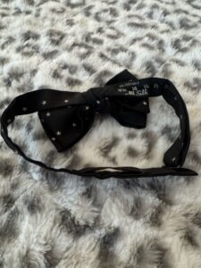 Tommy-Hilfiger-Adjustable-Silk-Blend-Bow-Tie-with-Stars-second-image