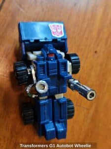 Transformers-G-Autobot-Wheelie-third-image