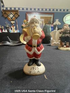 USA-Santa-Claus-Figurine