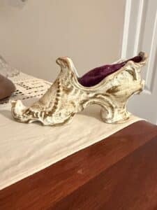 Victorian-Style-Ceramic-Shoe-Pin-Cushion-second-image