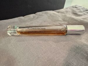 Viktor-Rolf-Flowerbomb-Rollerball-Perfume