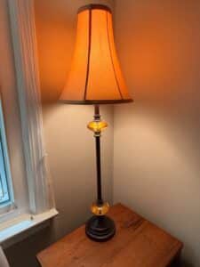 Vintage-Amber-Glass-Accent-Table-Lamp