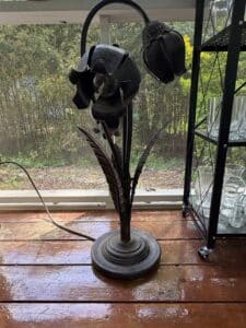 Vintage-Art-Nouveau-Tulip-Lamp