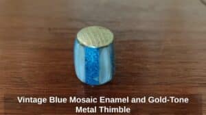 Vintage-Blue-Mosaic-Enamel-and-Gold-Tone-Metal-Thimble