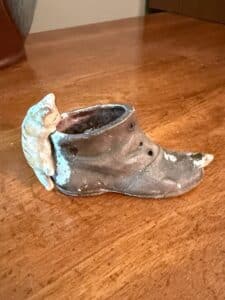Vintage-Ceramic-Boot-Planter-with-Cat-Figurine-Made-in-Japan-third-image