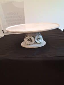 Vintage-Ceramic-Cake-Stand-with-Rose-Embellishments-1