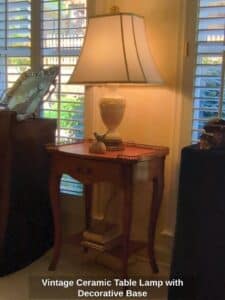 Vintage-Ceramic-Table-Lamp-with-Decorative-Base
