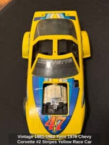 Vintage-Tyco-Chevy-Corvette-Stripes-Yellow-Race-Car