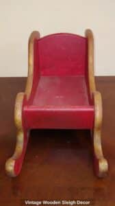 Vintage-Wooden-Sleigh-Decor