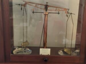 Voland-Sons-Precision-Balance-Scale-second-image