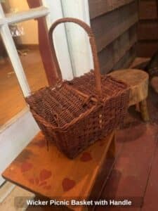 Wicker-Picnic-Basket-with-Handle