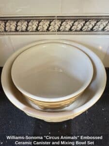 Williams-Sonoma-Circus-Animals-Embossed-Ceramic-Canister-and-Mixing-Bowl-Set-third-image