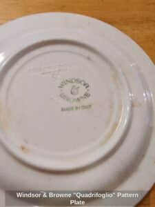 Windsor-Browne-Quadrifoglio-Pattern-Plate-second-image