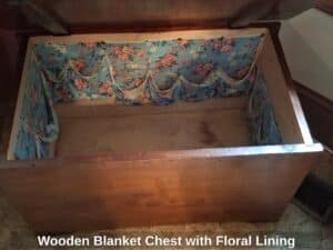 Wooden-Blanket-Chest-with-Floral-Lining-second-image