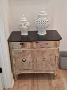 Z-Gallerie-Borghese-Mirrored-Accent-Cabinet-with-Black-Granite-Top-and-Two-Ginger-Jars-1