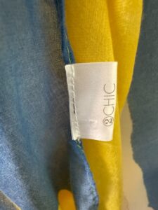 chic-Abstract-Print-Scarf-third-image