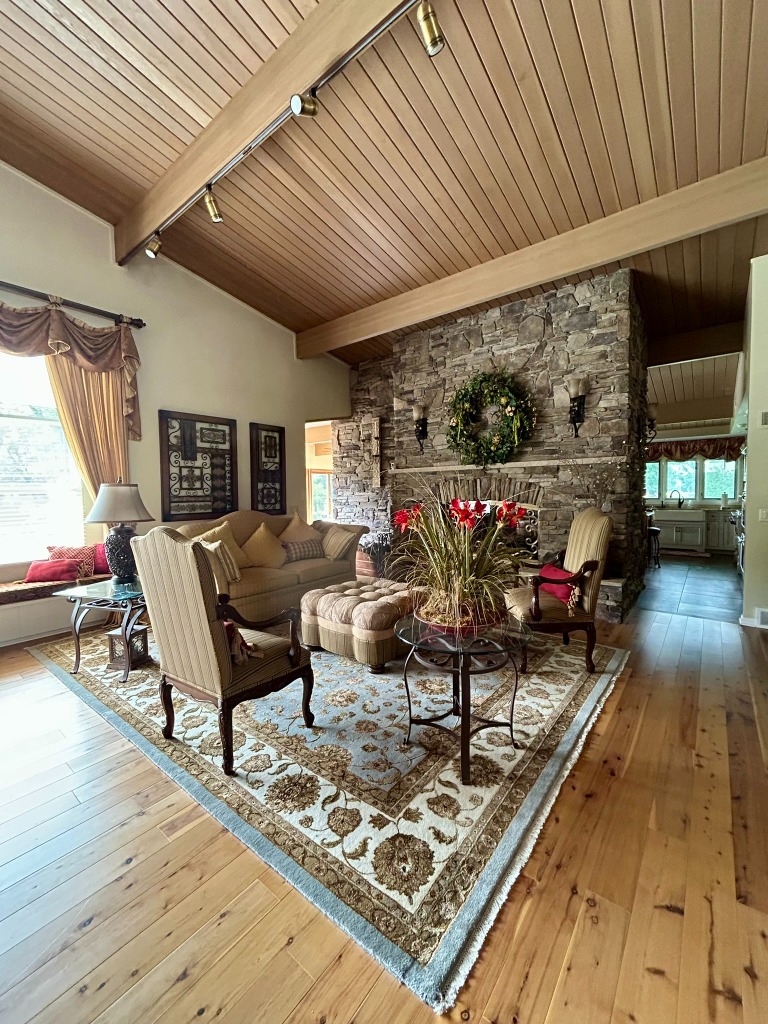 Blue Moon Estate Sales – Geneva | High-End Furniture, Artistic Decor, Garage and Household Essentials (Please See Terms & Conditions for Parking Instructions)