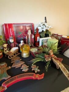 Assorted-Christmas-Decorative-Items-third-image