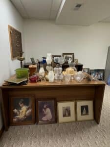 Assorted-Framed-Art-Prints-and-Glass-Lamps