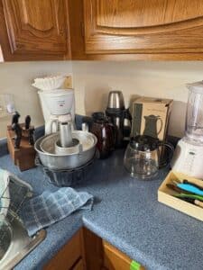 Black-Decker-SmartBrew-Coffee-Maker-with-Bundt-Pan-and-Rival-Blender