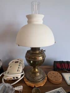 Brass-Oil-Lamp-with-THE-OBH-CO.-Mark