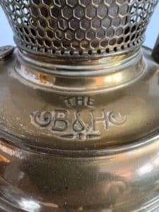 Brass-Oil-Lamp-with-THE-OBH-CO.-Mark-second-image
