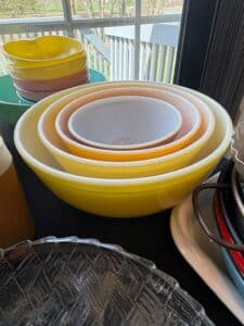 Pyrex-Primary-Colors-Nesting-Mixing-Bowl-Set-second-image