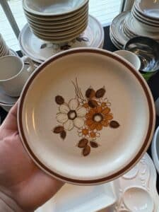 The-Woodhaven-Collection-Pleasant-Grove-Stoneware-Dinnerware-Set-second-image