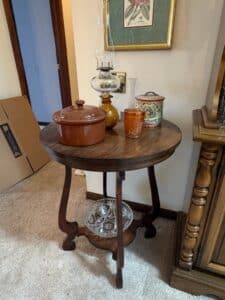 Victorian-Walnut-Parlor-Table