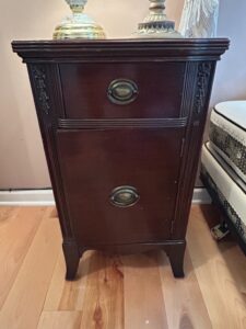 Antique-Mahogany-Federal-Style-Side-Table-with-Drawer-and-Cabinet