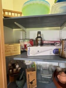 Assorted-Kitchen-Gadgets-and-Cookware-third-image