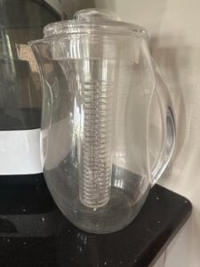 Clear-Acrylic-Pitcher-with-Infuser