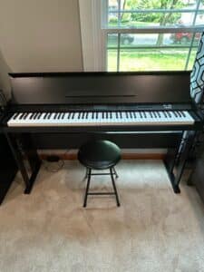 Digital-Piano-Keyboard-with-Stool