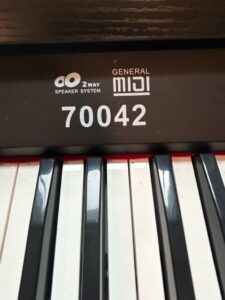 Digital-Piano-Keyboard-with-Stool-third-image