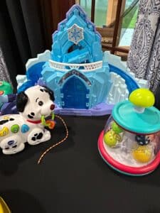 Fisher-Price-Little-People-Disney-Frozen-Elsas-Ice-Palace-Playset-and-VTech-Pull-Sing-Puppy