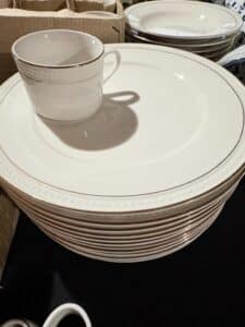 HomeGoods-Stoneware-Dinnerware-Set-with-Gold-Trim-third-image