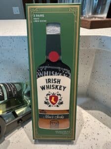 Irish-Whiskey-Themed-Mens-Crew-Socks-Pairs-Novelty-Gift-Box
