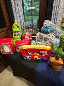 Mickey-Mouse-Clubhouse-Handy-Helper-Tool-Box-Playset-and-Other-Childrens-Toys