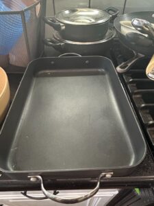 Non-stick-Roasting-Pan-with-Handles