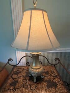 Ornate-Brass-Table-Lamp-with-Acanthus-Leaf-Base