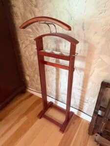 Solid-Wood-Valet-Stand-with-Tray