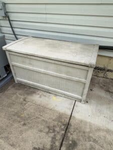 Suncast-Gallon-Deck-Box